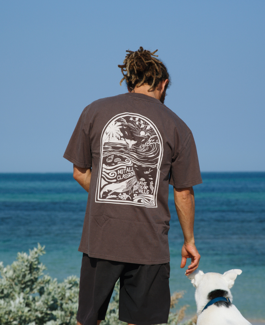 WHALE EXPEDITION - OVERSIZED TEE - FADED BROWN