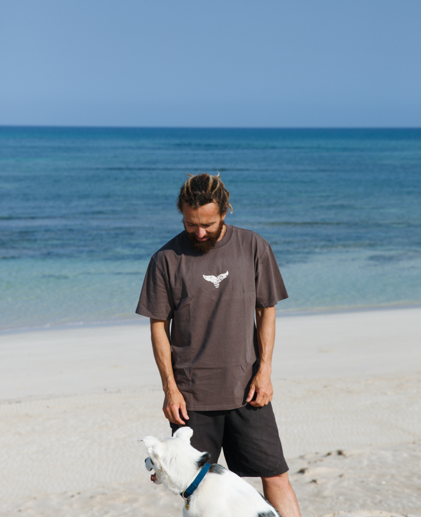 WHALE EXPEDITION - OVERSIZED TEE - FADED BROWN