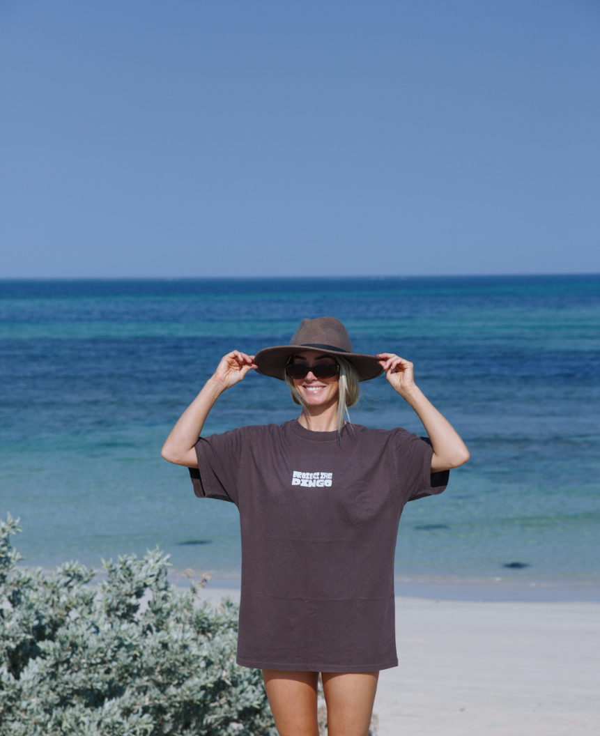 PROTECT THE DINGO - OVERSIZED TEE - FADED BROWN