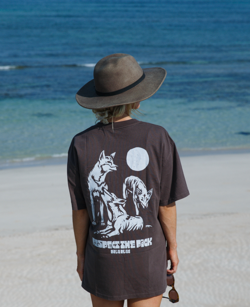 PROTECT THE DINGO - OVERSIZED TEE - FADED BROWN